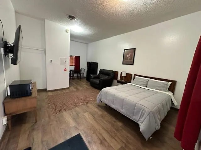 Motel Bobbi's Classic